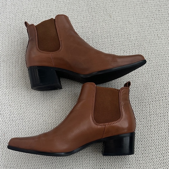 Blondo Shoes - Blondo Waterproof Heel Bootie Brown Size 8